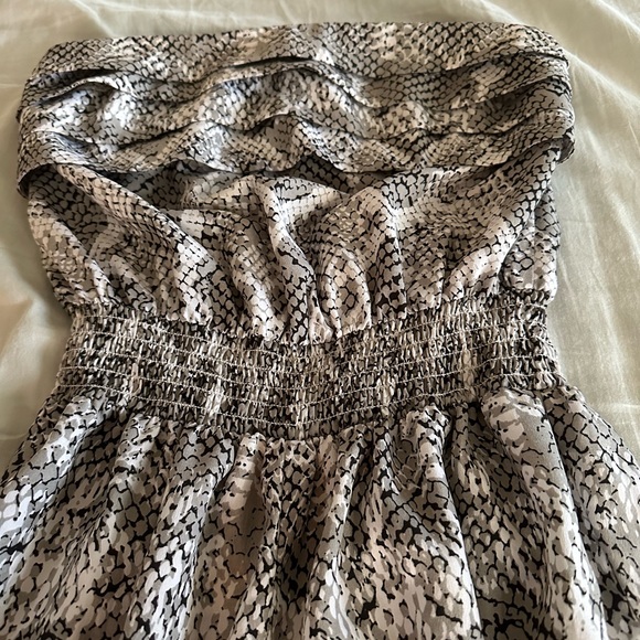 BEBE ROMPER - Picture 2 of 4